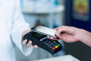 Các đơn vị cung cấp dịch vụ trung gian thanh toán chưa thực sự quan tâm tới an toàn của hệ thống cũng như bảo vệ thông tin của khách hàng sử dụng dịch vụ.