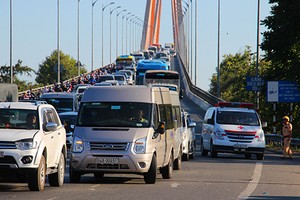 Cầu Rạch Miễu 1 được đưa vào khai thác từ năm 2009 thường xuyên bị quá tải