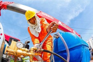 Nóng gay gắt, tiêu thụ điện lập đỉnh mới 38.147 MW, huy động nhiều tổ máy chạy dầu để đảm bảo cấp điện