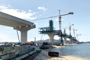 Dự án cầu Cửa Đại đang dần hoàn thiện.