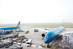 Nếu dịch vụ tăng trưởng cao hơn, thì nền kinh tế cũng sẽ có mức tăng trưởng cao hơn. Ảnh: Đức Thanh