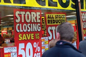 Hàng loạt cửa hàng bán lẻ tại Mỹ phải đóng cửa
