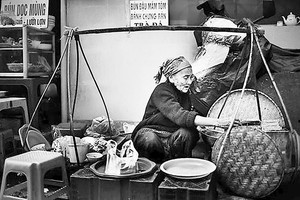 Hương vị truyền thống của quán phở gánh mộc mạc là một nét tinh hoa của văn hóa ẩm thực Hà Nội