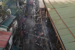 Hiện trường vụ cháy tại Công ty Rạng Đông.