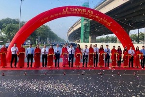 Chính thức thông xe Đường Vành đai 3 dưới thấp, đoạn Mai Dịch - cầu Thăng Long