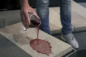 Gạch lát nền chống lại tất cả các sự cố ngập tràn nước