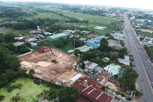 TP.HCM: Niêm yết giấy phép xây dựng công trình đang thi công tại trụ sở UBND phường, xã