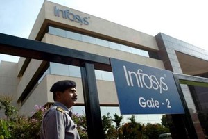 Giá trị thị trường của Infosys đã “bay hơi” 7 tỷ USD trong vòng 24 giờ đồng hồ sau khi hãng này bị gửi thư tố cáo tới sàn chứng khoán Mumbai và New York hồi đầu tuần. Ảnh: AFP