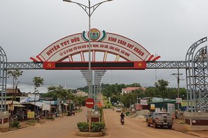 Viện kiểm sát Nhân dân tỉnh Đắk Nông truy tố 9 bị can là nguyên cán bộ huyện Tuy Đức liên quan đến sai phạm về đất đai.