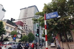 Hà Nội chậm trễ trong vụ 8B Lê Trực