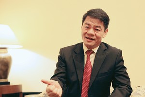 Sao Đỏ 2001 Trần Bá Dương.