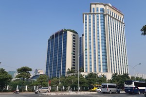 Các khách sạn, chung cư cao tầng gần khu vực đường đua sẽ là điểm quan sát giải F1 tuyệt vời. Ảnh: Thành Nguyễn