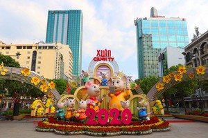 Xuân Canh Tý: Đường hoa Nguyễn Huệ rực rỡ ngày đón khách du Xuân