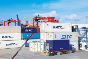 Qua đợt dịch bệnh Covid-19, nền kinh tế bộc lộ rõ hơn những điểm mạnh và điểm yếu, đặc biệt là về cơ cấu kinh tế và khả năng chống chịu tác động lớn từ bên ngoài. Ảnh: T.C