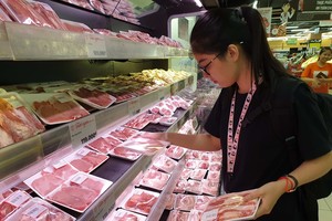 Giá thịt heo, rau củ... tiếp tục giảm