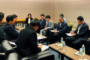 Thứ trưởng Bộ Công Thương Trần Quốc Khánh làm việc tại Hàn Quốc, bàn các giải pháp thúc đẩy xuất khẩu, đưa thương mại song phương Việt-Hàn đạt 100 tỷ USD vào cuối năm 2020.