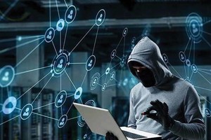 Để phòng, chống tin tặc, người sử dụng Internet không nên truy cập liên kết lạ, không tải/mở các tập tin không rõ nguồn gốc.