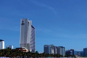 Những “lỗ hổng” pháp luật đã gây ra tâm lý e ngại ở giới đầu tư, khiến thị trường condotel đóng băng.