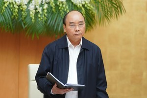 Chính phủ trách nhiệm ngay từ việc quyết liệt thực hiện một loạt biện pháp, bao gồm cả giãn cách xã hội để ngăn chặn đại dịch.