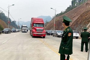 Việt Nam - Trung Quốc đạt thỏa thuận khôi phục thời gian làm thủ tục thông quan tại cửa khẩu Tân Thanh