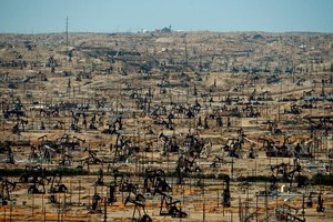 COVID-19 “đốt” 1.000 tỷ USD doanh thu của các công ty dầu khí toàn cầu