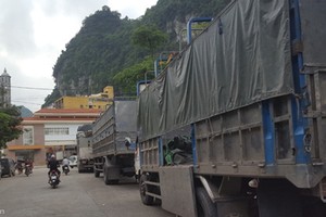 Cửa khẩu biên giới Tân Thanh - Pò Chài được khôi phục thông quan trở lại từ ngày 1/5, sớm hơn 5 ngày so với dự kiến ban đầu.