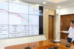 Đơn vị tư vấn báo cáo các phương án đề xuất đầu tư đường ven sông.