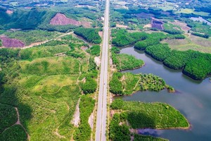 Trục đường Hoàng Văn Thái nối dài sẽ là điểm đầu tư của 4 dự án khu đô thị sinh thái phía Tây Bắc Đà Nẵng