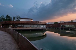 Trung tâm Dushan: Mềm mại như nước, tĩnh lặng tựa núi