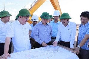 Chủ tịch Nghệ An kiểm tra dự án trọng điểm có nguy cơ chậm tiến độ