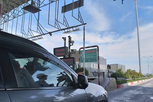 Hiện cả nước mới chỉ có 860.000 xe ô tô dán thẻ Etag, trong số này chỉ có khoảng 30% đã nộp tiền vào tài khoản để sử dụng.