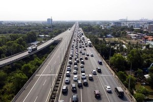 Tuyến cao tốc TP.HCM - Long Thành - Dầu Giây dài 55 km, được đưa vào khai thác từ tháng 2/2015, hiện đã có dấu hiệu mãn tải.