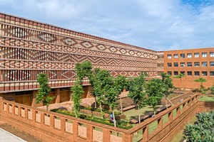 Krushi Bhawan: Truyền thống lên tiếng