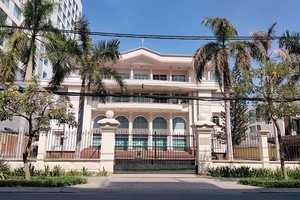 Khánh Hòa sẽ tiếp nhận công sản là “đất vàng“