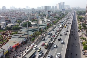 Tuyến đường vành đai 3 Hà Nội đã mãn tải, thường xuyên ùn tắc kéo dài vào những dịp cuối tuần