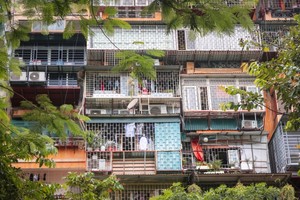 Theo Bộ Xây dựng, vướng mắc lớn nhất hiện nay trong cải tạo chung cư cũ là không bảo đảm sự hài hòa lợi ích giữa Nhà nước, doanh nghiệp và người dân.