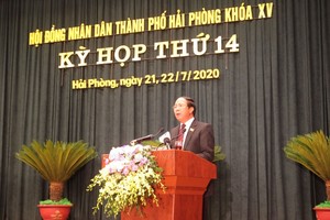 Ông Lê Văn Thành, Bí thư Thành ủy, Chủ tịch HĐND thành phố Hải Phòng phát biểu tại Kỳ họp