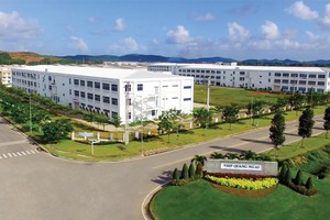 Khu công nghiệp Việt Nam - Singapore (VSIP) là dự án nổi bật trong quan hệ Việt Nam - Singapore nói riêng và Việt Nam - ASEAN nói chung. Trong ảnh: VSIP Quảng Ngãi. Ảnh: Đức Thanh