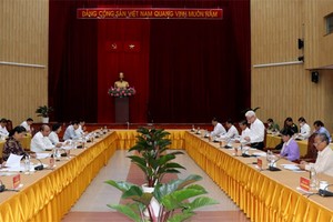 Bộ Chính trị làm việc Đảng bộ tỉnh Bình Phước - (Ảnh: Cống thông tin điện tử tỉnh Bình Phước).