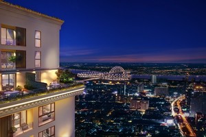 Ban công tầng 20 của toà căn hộ BRG Legend