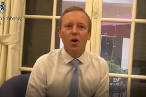 Đại sứ Anh Gareth Ward cám ơn Việt Nam hỗ trợ cư dân Anh chống dịch Covid-19