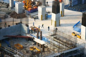 Ngành xây dựng đang là ngành thu hút nhiều lao động và có đóng góp quan trọng cho nền kinh tế. Ảnh: Shutterstock.
