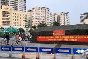 Việt Nam đang đẩy mạnh tiến độ tiêm phòng vắc-xin bên cạnh các giải pháp hạn chế dịch lây lan. Ảnh: Thành Nguyễn.