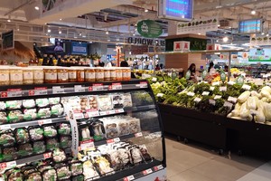 Ngành bán lẻ đang đứng trước nhiều cơ hội phục hồi. Ảnh: Thành Nguyễn.