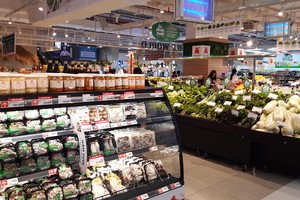 Ngành bán lẻ đang phục hồi trở lại sau khi các lệnh giãn cách được rỡ bỏ. Ảnh: Thành Nguyễn.