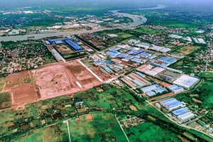 Hải Phòng là một vùng công nghiệp chủ chốt ở miền Bắc. Ảnh: Thành Nguyễn.