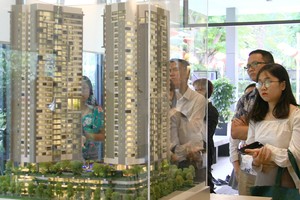 Thị trường địa ốc đang "ấm" dần lên từ tháng 7/2023. Ảnh: Bình Minh.