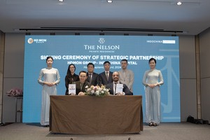 Đại diện HDMon Group và Indochina Capital tại lễ ký kết.
