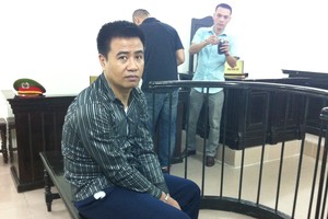 Đi thuê xe rồi vô tư... bán: 13 năm tù 