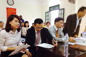 Phiên tòa diễn ra cả ngày 12/6